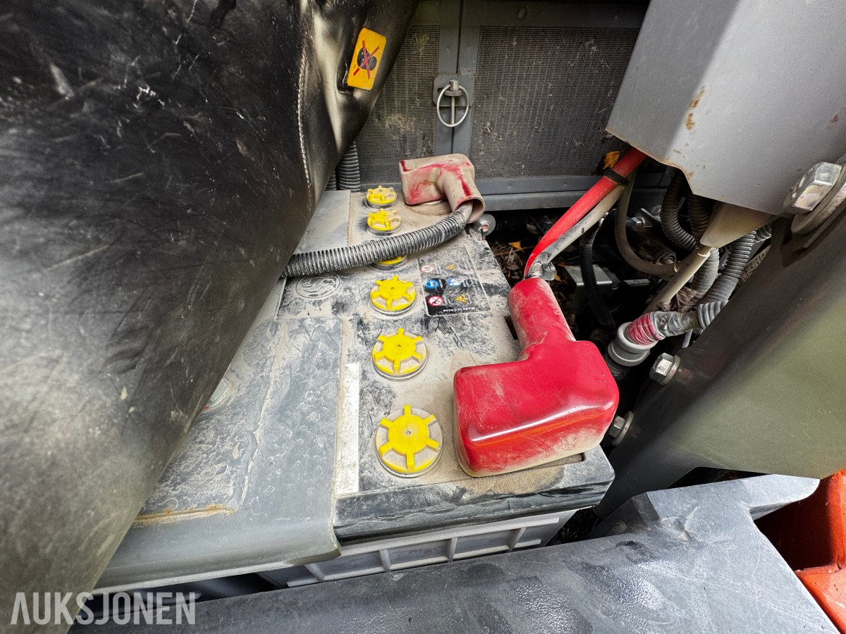 2023 Hitachi ZX135US-7 Gravemaskin - Gått 1388 timer - 3 skuffer - Rototilt - Sentralsmøring - Webasto - Sertifisert - Serviceavtale