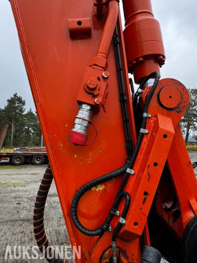 2023 Hitachi ZX135US-7 Gravemaskin - Gått 1388 timer - 3 skuffer - Rototilt - Sentralsmøring - Webasto - Sertifisert - Serviceavtale