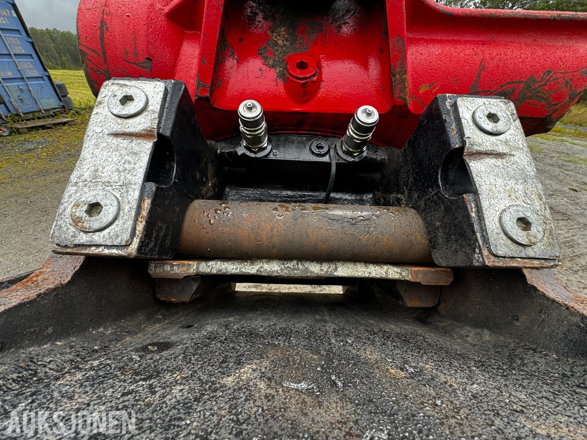2023 Hitachi ZX135US-7 Gravemaskin - Gått 1388 timer - 3 skuffer - Rototilt - Sentralsmøring - Webasto - Sertifisert - Serviceavtale