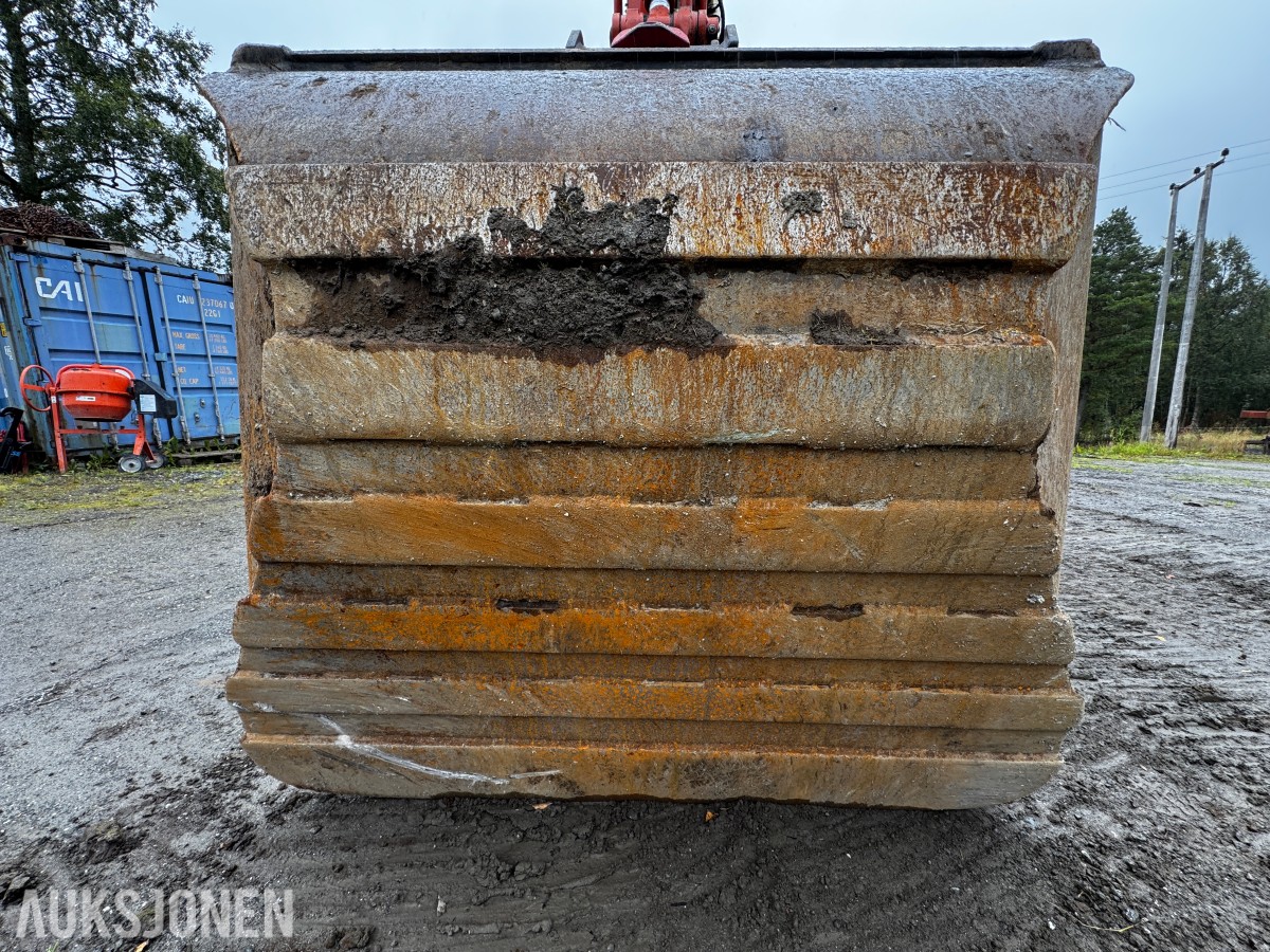 2023 Hitachi ZX135US-7 Gravemaskin - Gått 1388 timer - 3 skuffer - Rototilt - Sentralsmøring - Webasto - Sertifisert - Serviceavtale
