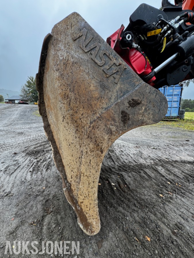 2023 Hitachi ZX135US-7 Gravemaskin - Gått 1388 timer - 3 skuffer - Rototilt - Sentralsmøring - Webasto - Sertifisert - Serviceavtale