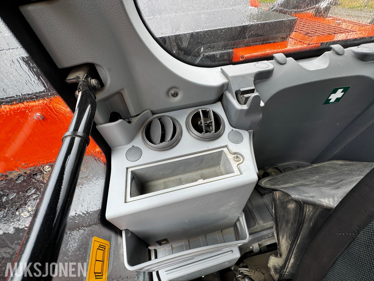 2023 Hitachi ZX135US-7 Gravemaskin - Gått 1388 timer - 3 skuffer - Rototilt - Sentralsmøring - Webasto - Sertifisert - Serviceavtale
