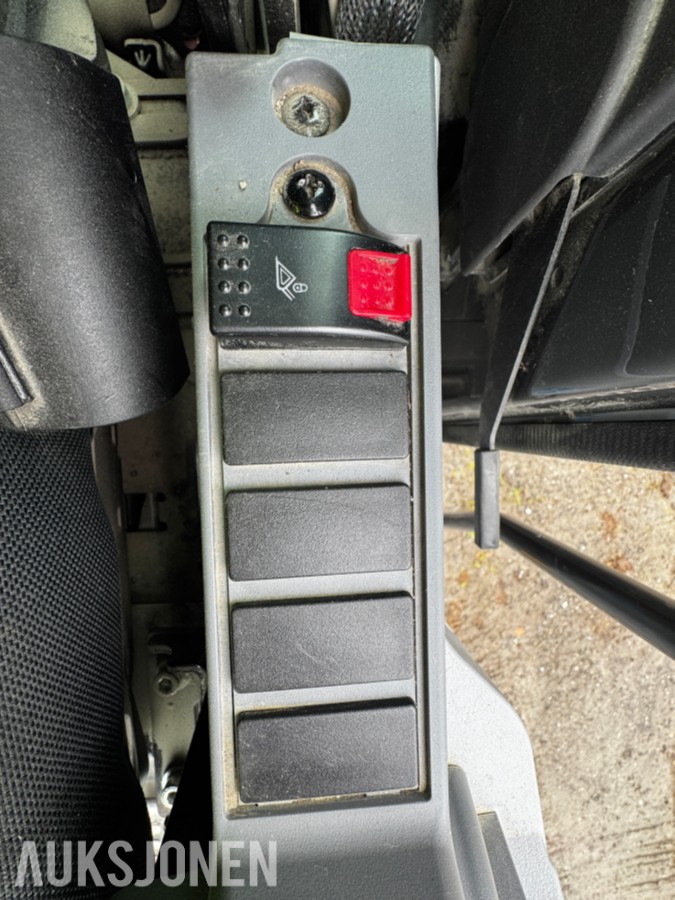 2023 Hitachi ZX135US-7 Gravemaskin - Gått 1388 timer - 3 skuffer - Rototilt - Sentralsmøring - Webasto - Sertifisert - Serviceavtale