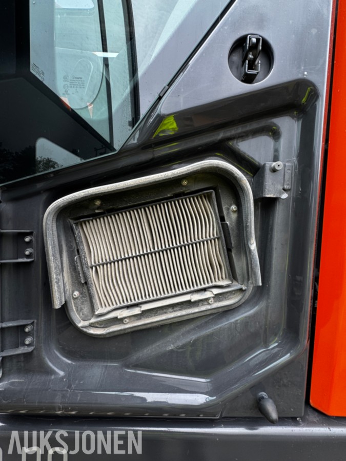 2023 Hitachi ZX135US-7 Gravemaskin - Gått 1388 timer - 3 skuffer - Rototilt - Sentralsmøring - Webasto - Sertifisert - Serviceavtale