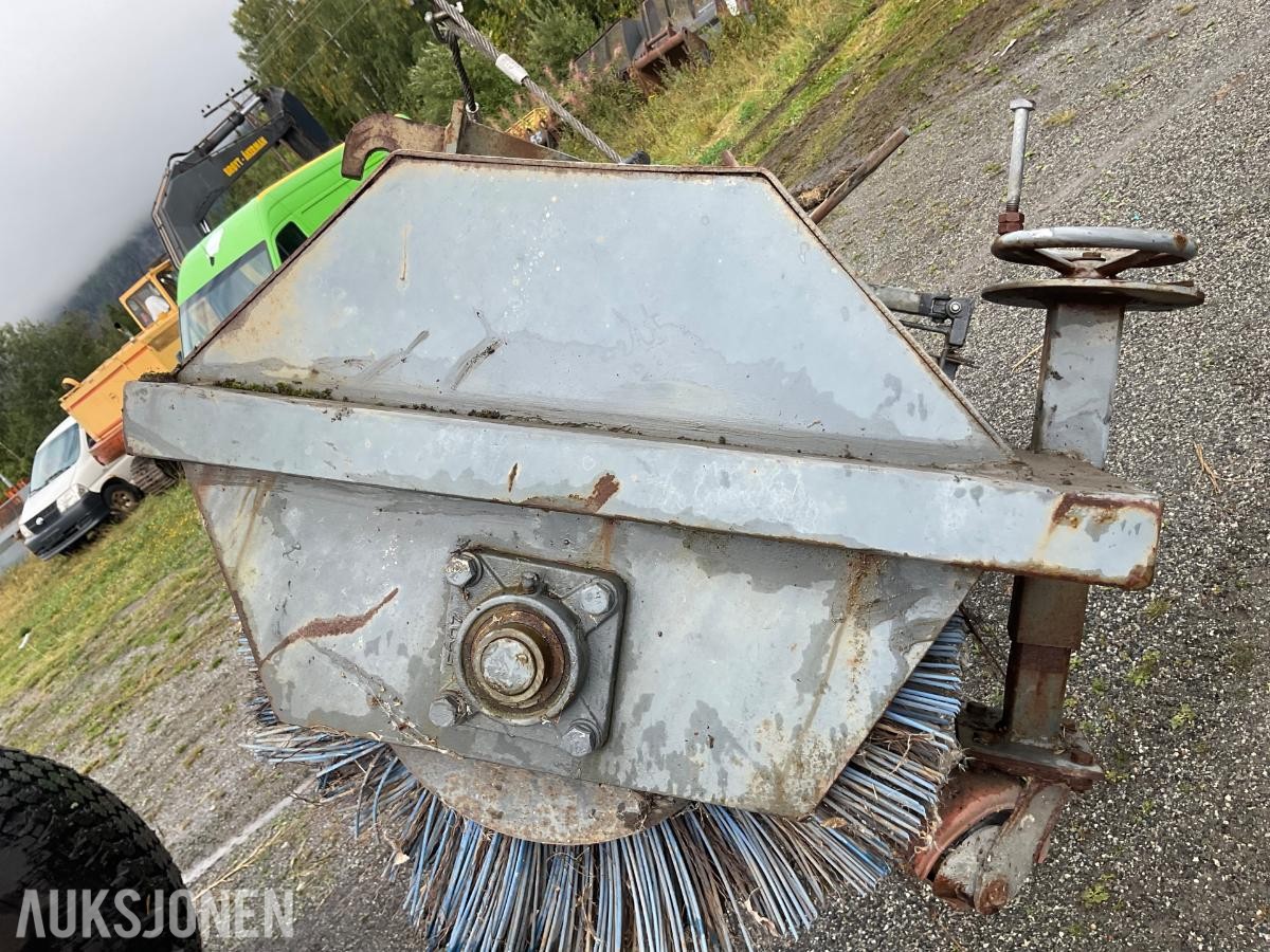 Feieaggregat med HK feste