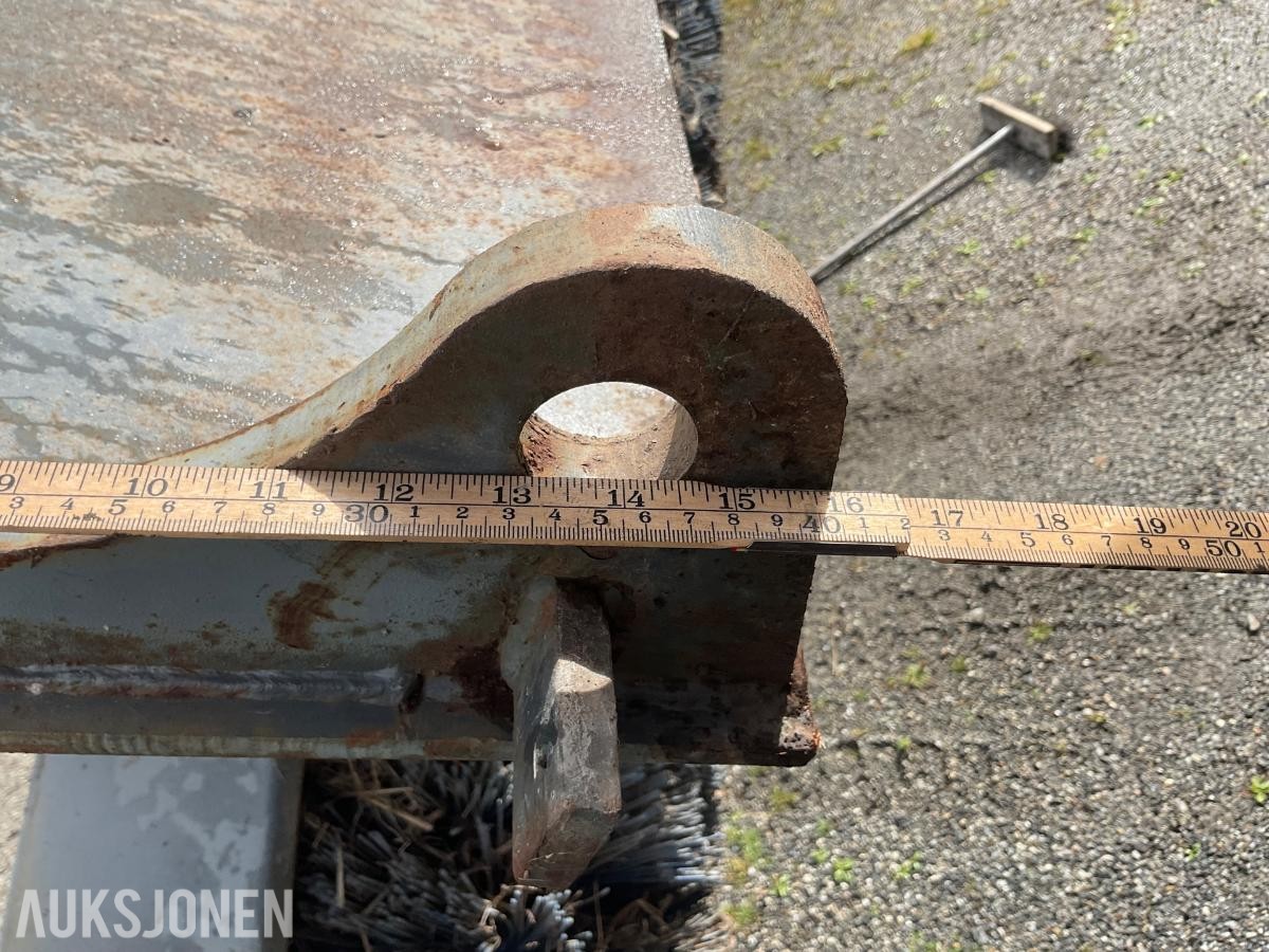 Feieaggregat med HK feste