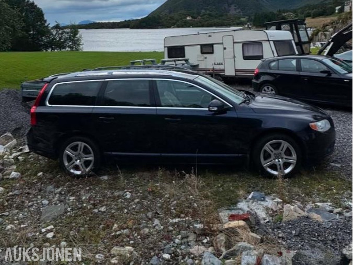 2008 Volvo V70 2.4 163 hk Diesel Piggdekk EU-godkjent til 22.12.2027
