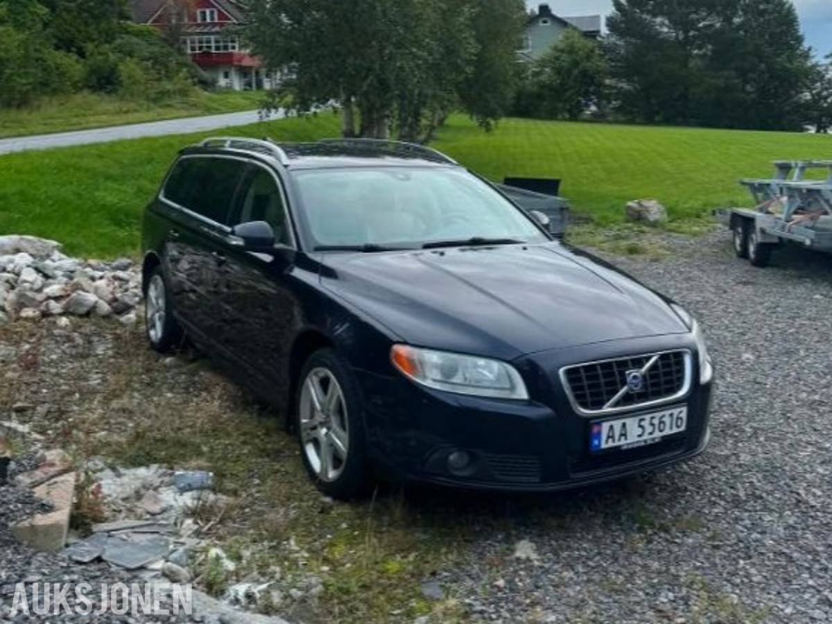 2008 Volvo V70 2.4 163 hk Diesel Piggdekk EU-godkjent til 22.12.2027