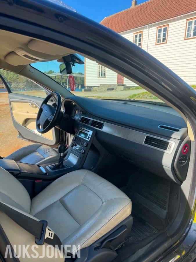 2008 Volvo V70 2.4 163 hk Diesel Piggdekk EU-godkjent til 22.12.2027