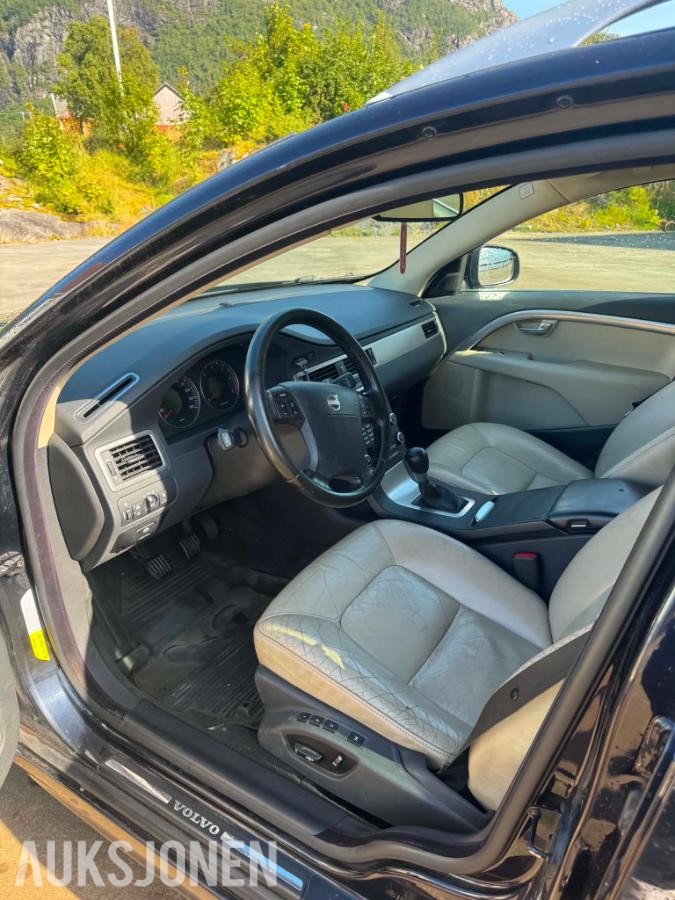 2008 Volvo V70 2.4 163 hk Diesel Piggdekk EU-godkjent til 22.12.2027