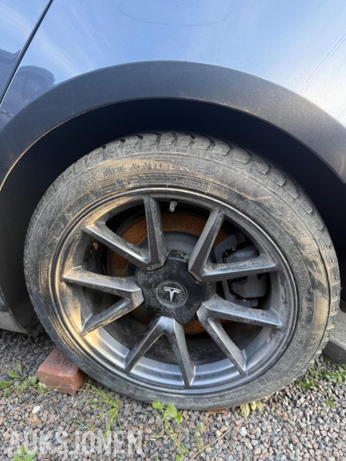 2021 Tesla Model 3 Standard Range Plus RWD Kollisjonsskadet
