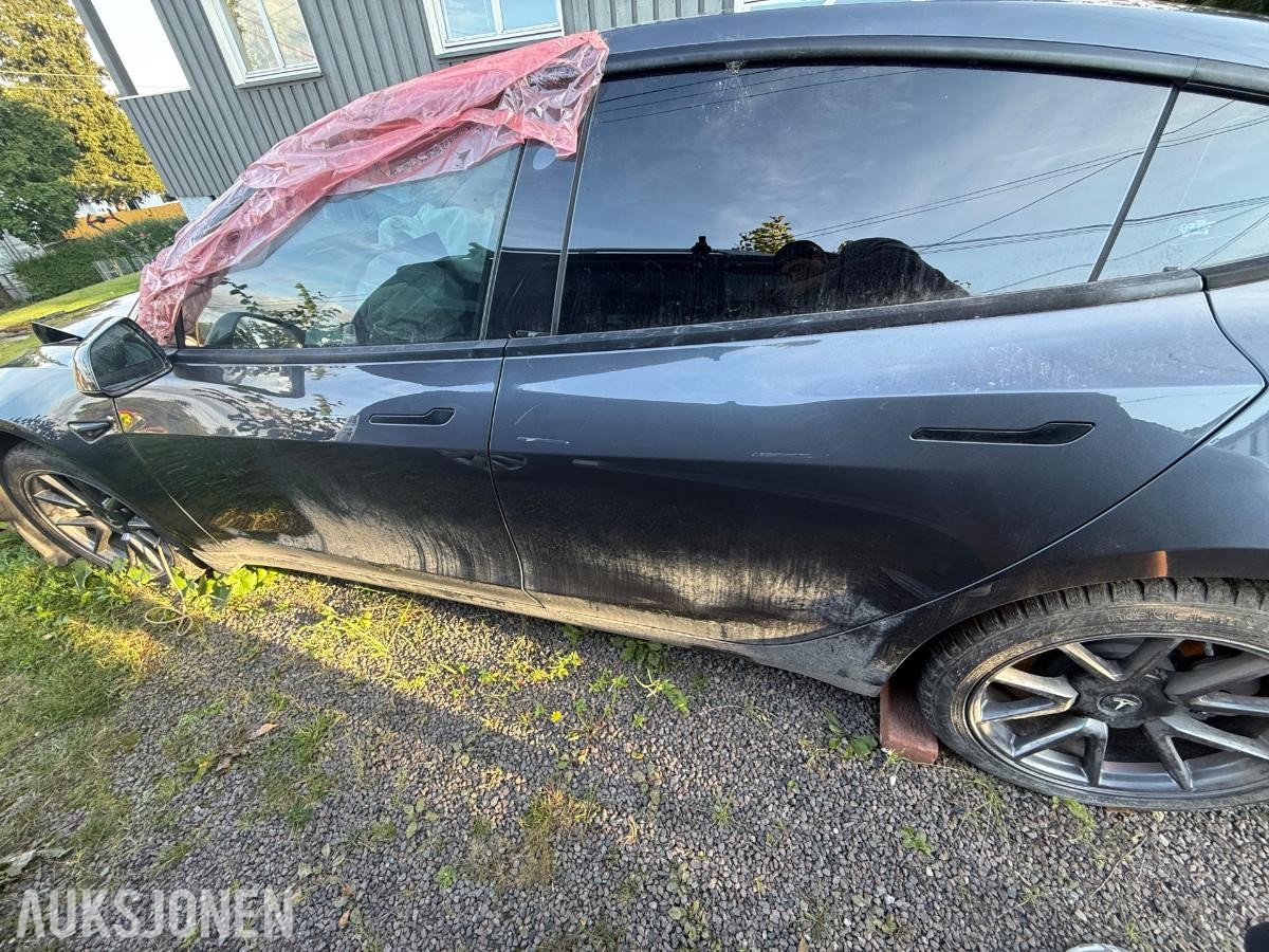 2021 Tesla Model 3 Standard Range Plus RWD Kollisjonsskadet