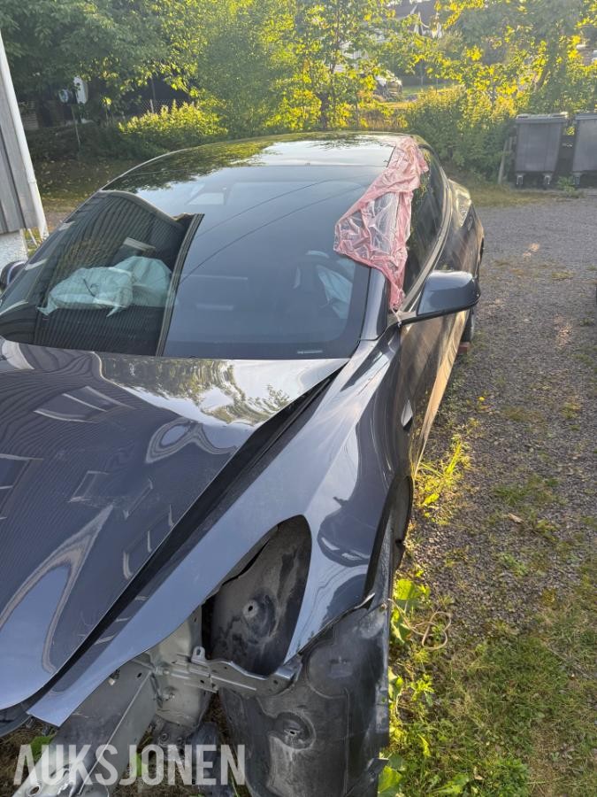 2021 Tesla Model 3 Standard Range Plus RWD Kollisjonsskadet