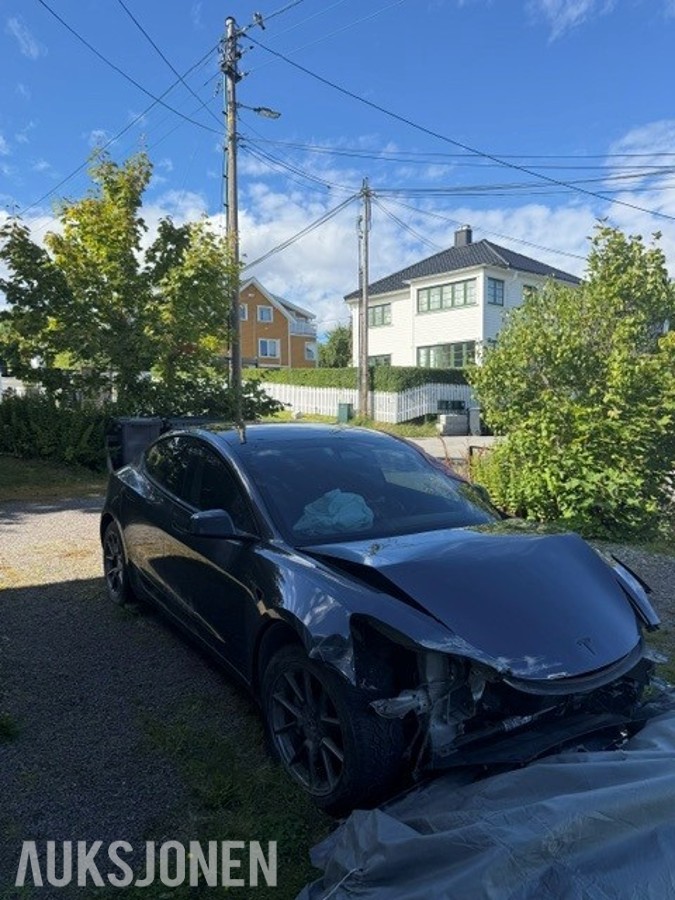 2021 Tesla Model 3 Standard Range Plus RWD Kollisjonsskadet