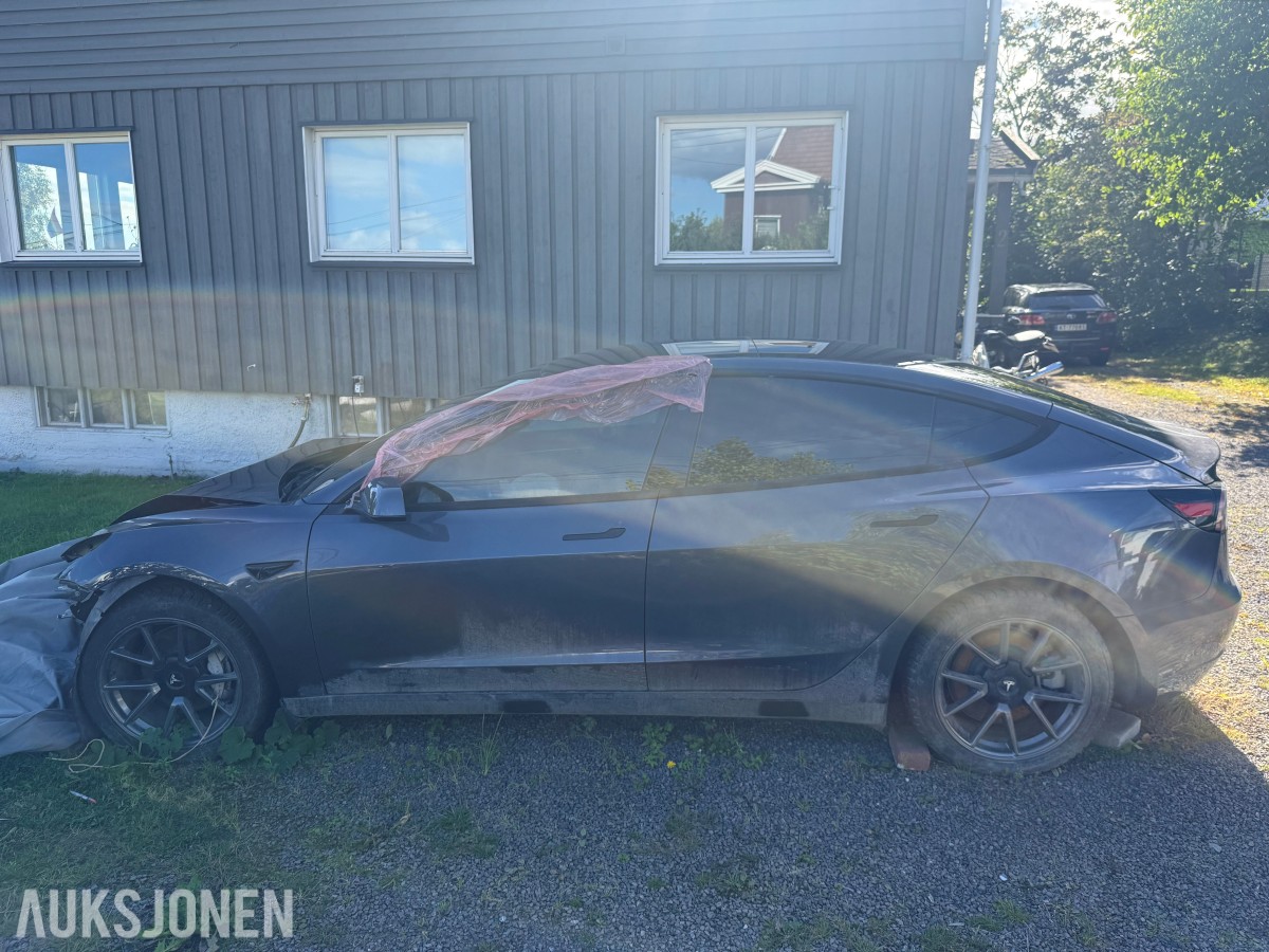 2021 Tesla Model 3 Standard Range Plus RWD Kollisjonsskadet