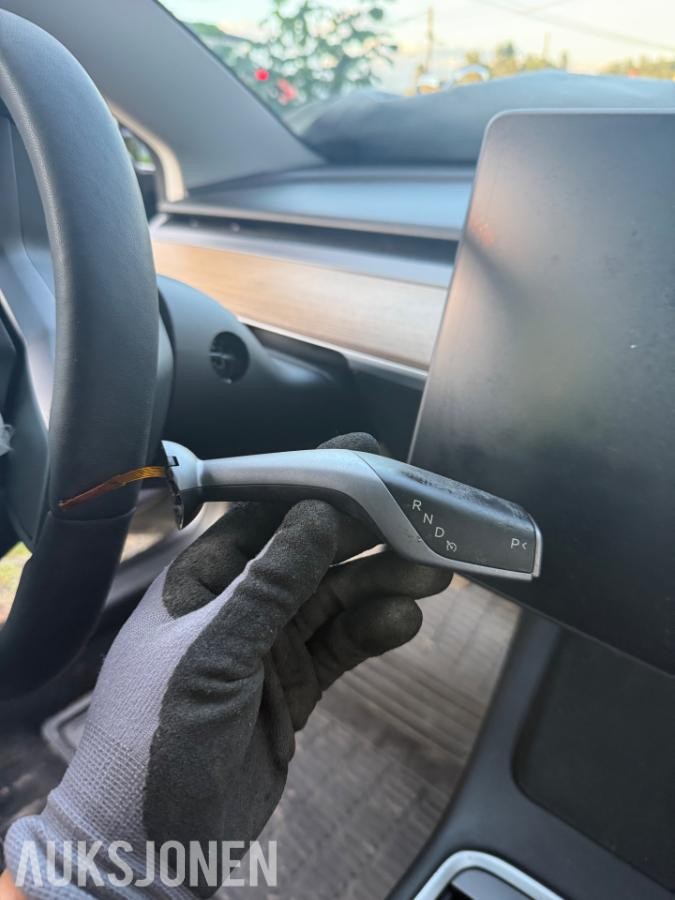 2021 Tesla Model 3 Standard Range Plus RWD Kollisjonsskadet