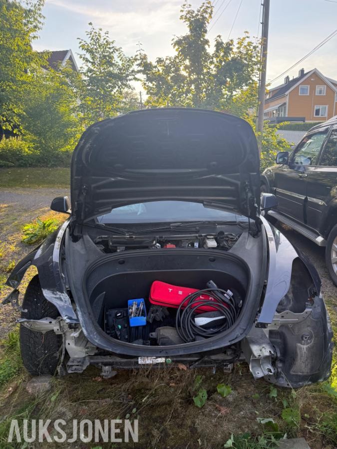 2021 Tesla Model 3 Standard Range Plus RWD Kollisjonsskadet