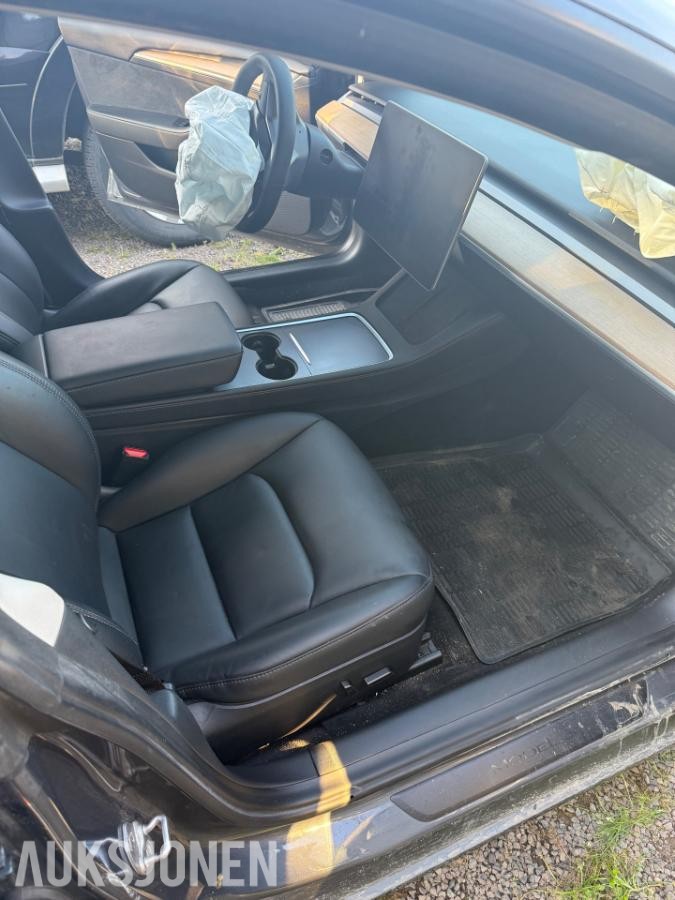 2021 Tesla Model 3 Standard Range Plus RWD Kollisjonsskadet