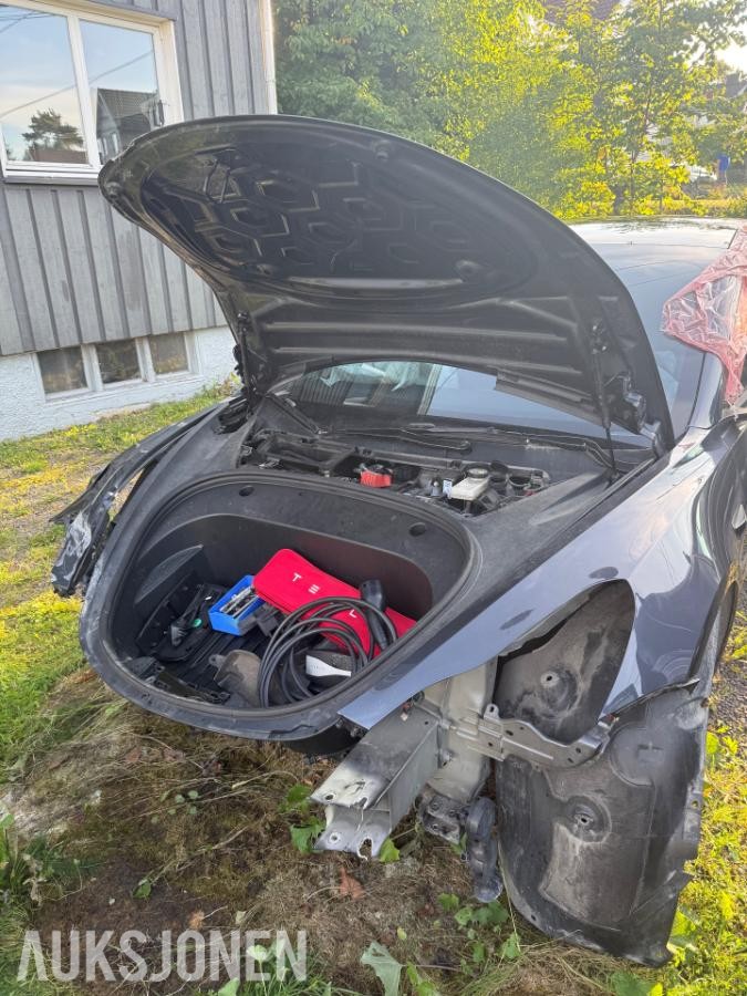2021 Tesla Model 3 Standard Range Plus RWD Kollisjonsskadet