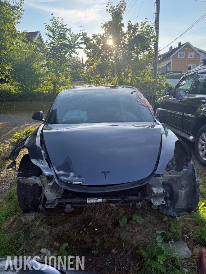 2021 Tesla Model 3 Standard Range Plus RWD Kollisjonsskadet