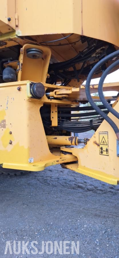 1999 Volvo L70C Hjullaster med skuffe, 11500kg - MVA FRI