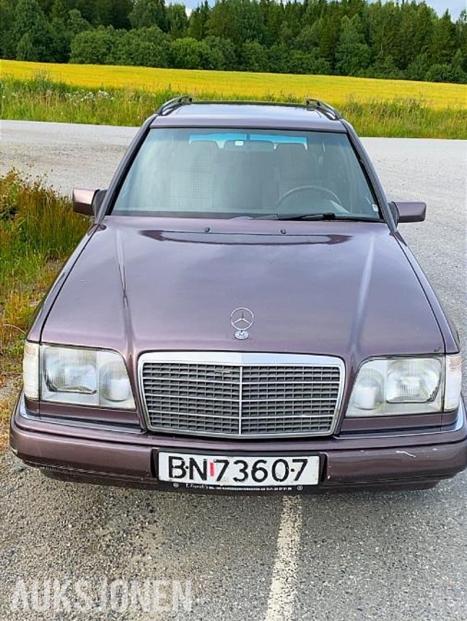 1991 Mercedes-Benz E-Klasse 300 3.0 Bensin 179hk 4MATIC Automat