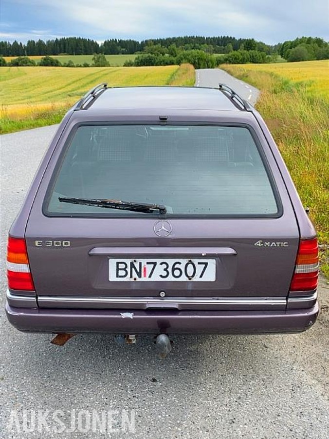 1991 Mercedes-Benz E-Klasse 300 3.0 Bensin 179hk 4MATIC Automat