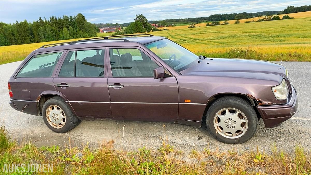 1991 Mercedes-Benz E-Klasse 300 3.0 Bensin 179hk 4MATIC Automat