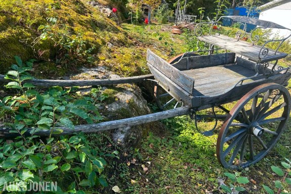 Gammel hestevogn i tre, Reparasjonsobjekt/renoveringsobjekt