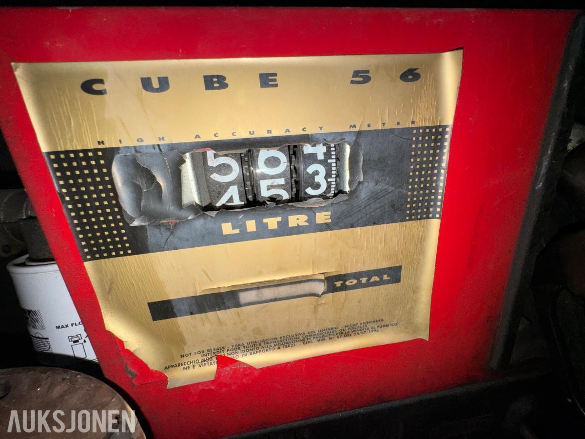 2008 Dieseltank 2750 liter med pumpe og telleverk 