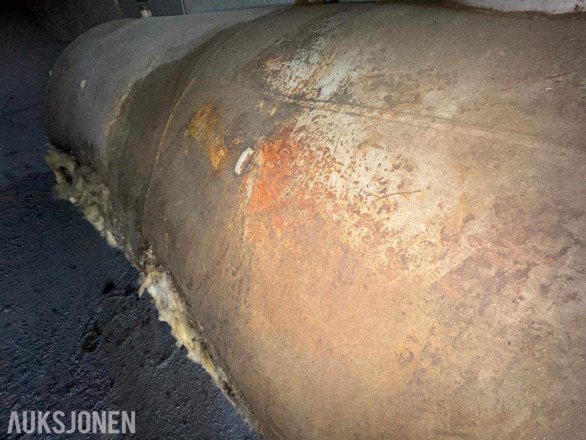 Dieseltank med pumpe og telleverk