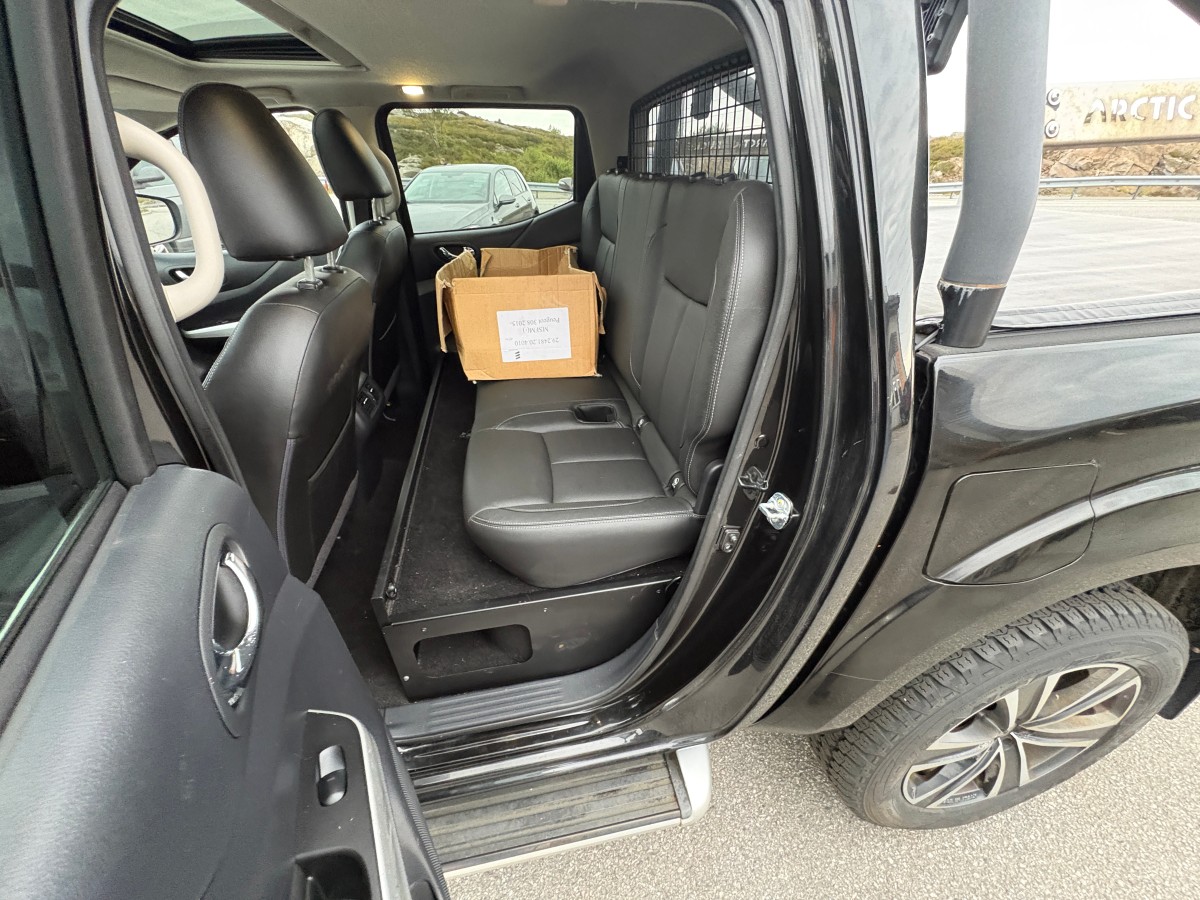 2016 Nissan NAVARA 2.3-190 D 4X4 - 2 sett hjul - EU godkjent til 03.07.2028