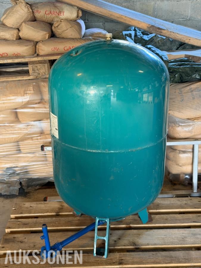 1998 Grundfos Membrantank