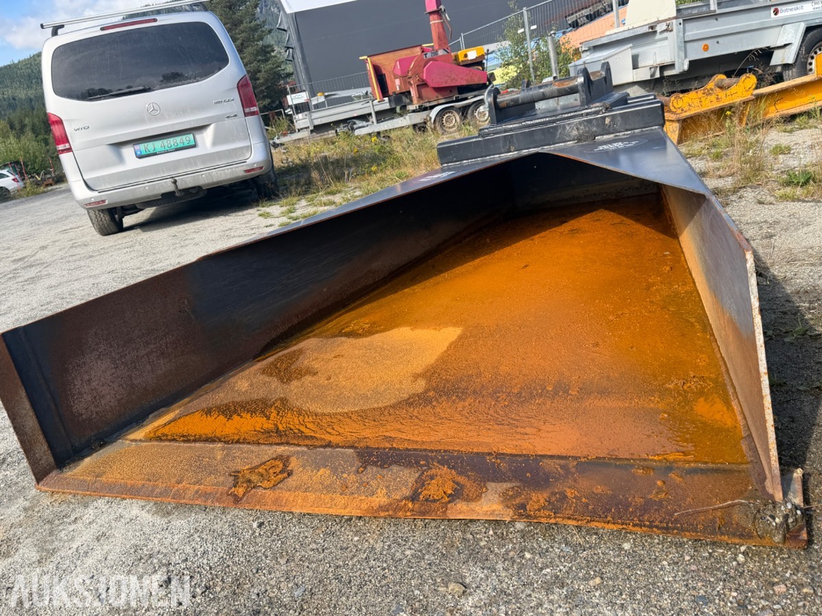 2022 Steinkjer Mekaniske SM FR skuffe S60-feste