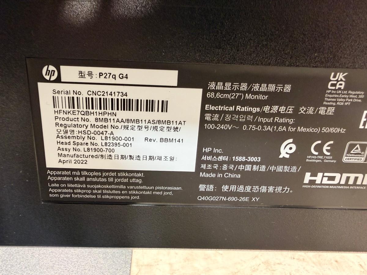 Parti med 8 PC-skjermer og 4 Lenovo USB-C-dokkingstasjoner