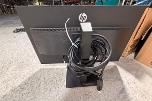 8 HP PC-skjermer med Lenovo dokkingstasjoner og tilbehør