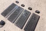 8 HP PC-skjermer med Lenovo dokkingstasjoner og tilbehør