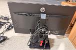 8 stk HP PC-skjermer med Lenovo ThinkPad USB-C-dokkingstasjoner og datautstyr