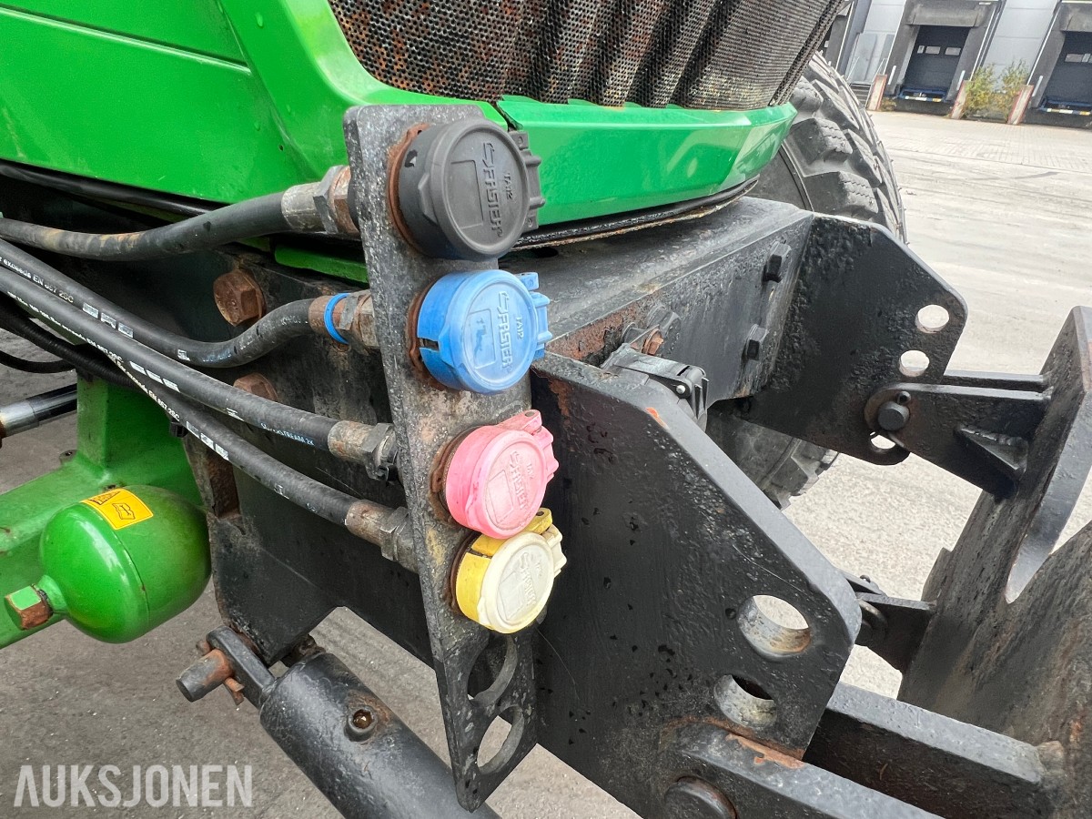2015 John Deere 6110RC
