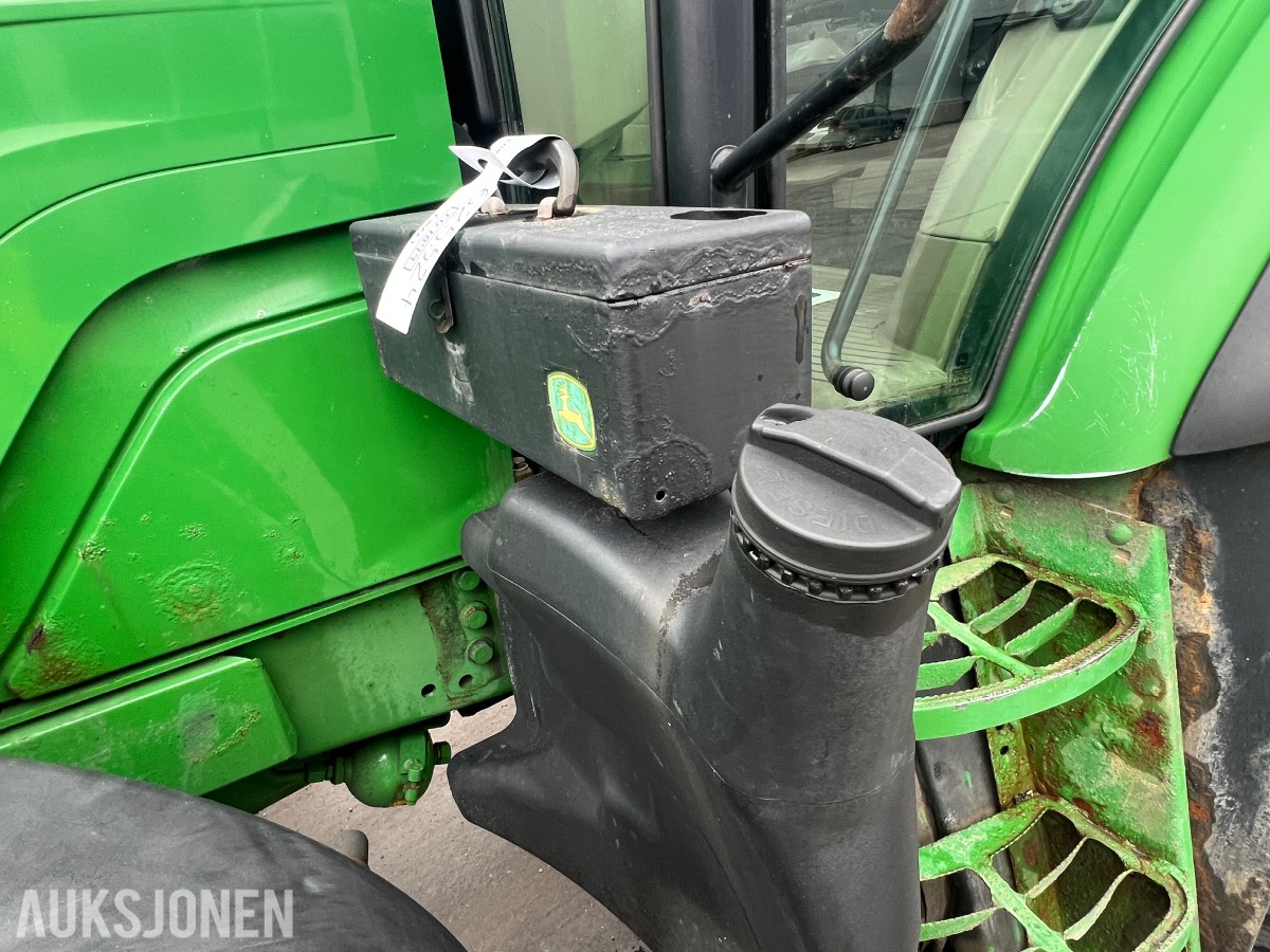 2015 John Deere 6110RC