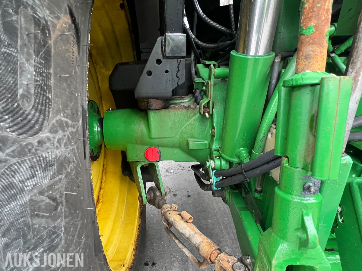 2015 John Deere 6110RC