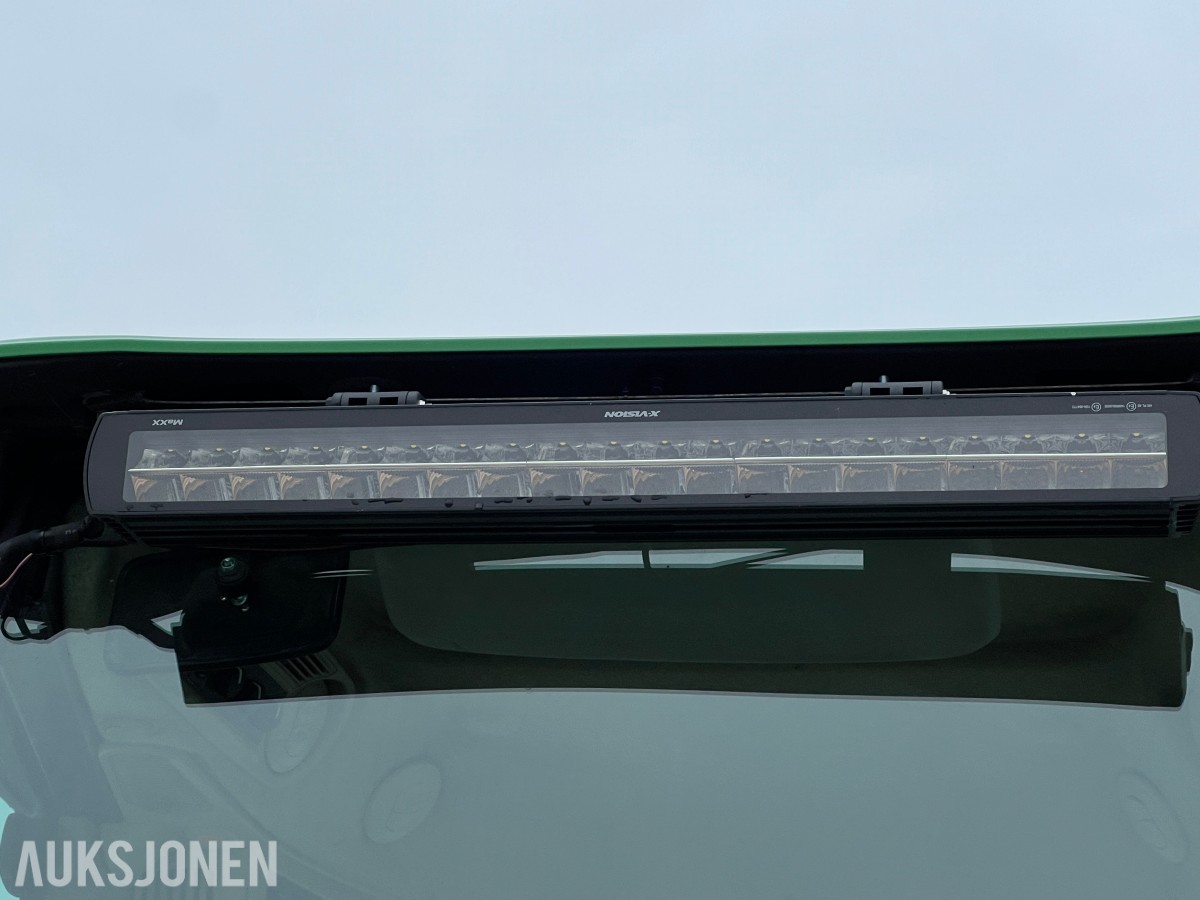 2015 John Deere 6110RC
