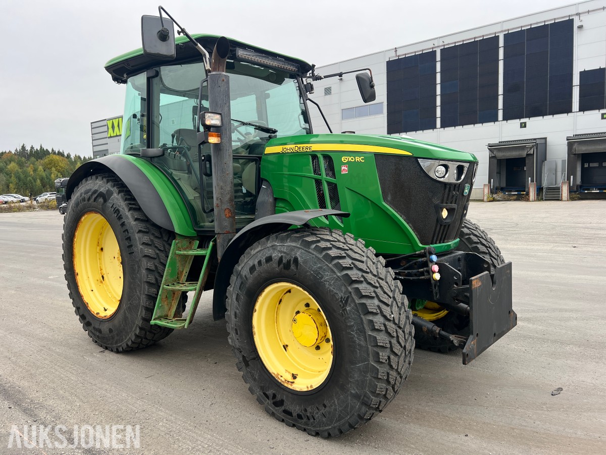 2015 John Deere 6110RC