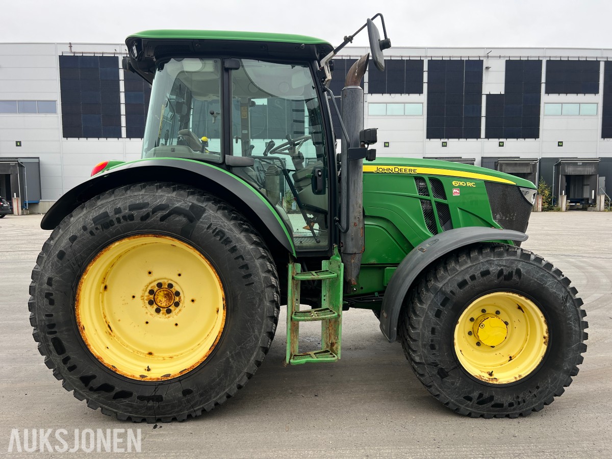 2015 John Deere 6110RC