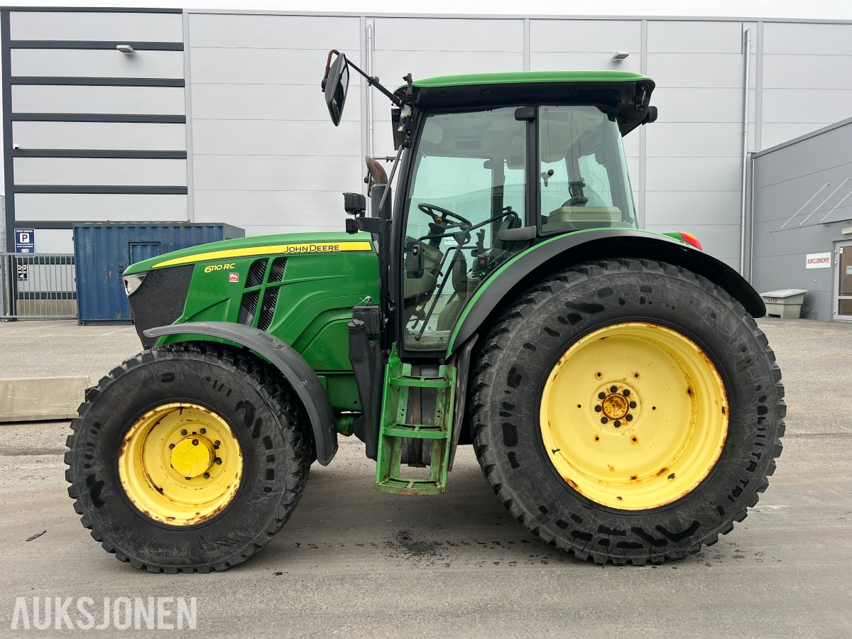 2015 John Deere 6110RC