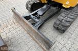 2025 Cat 302.7-07 CR. Engcon tilt, 2 skuffer.
