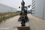 2025 Cat 302.7-07 CR. Engcon tilt, 2 skuffer.