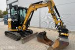 2025 Cat 302.7-07 CR. Engcon tilt, 2 skuffer.
