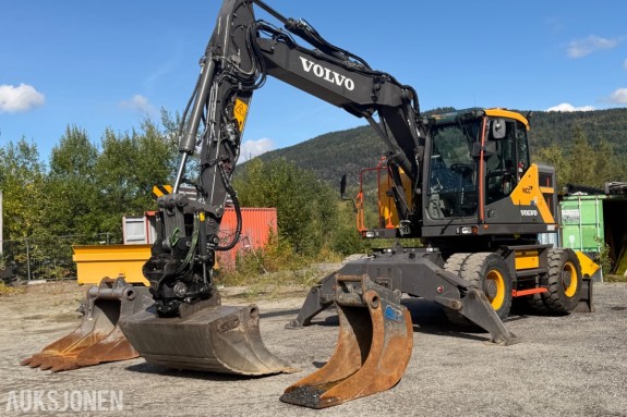 2018 Volvo EWR150E hjulgraver - GPS - Rotortilt - 3 skuffer - Henger. Godt vedlikeholdt!