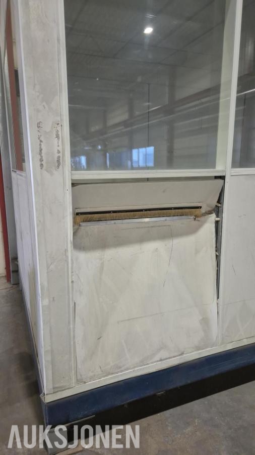 Isolert kontorbrakke / kontormodul med strøm – 4,80 × 2,39 m